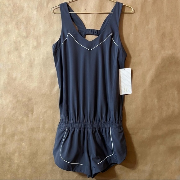 LululemonNWT Speedy Runsie Onesie Romper Athletic Workout Grey Size 6